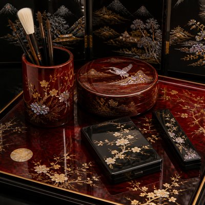 still life with everyday objects — Lacquer Art Style