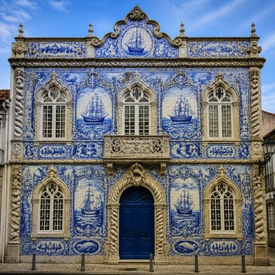 house with front view — Lisbon Art Style
